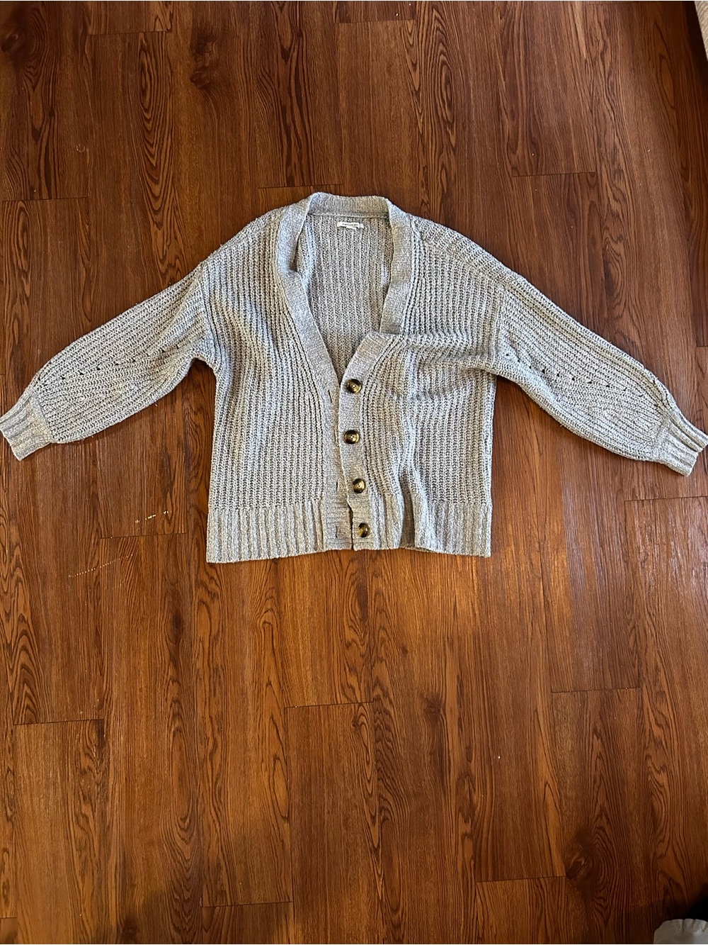 American Eagle Outfitters Light Gray Button-Front Knit Cardigan